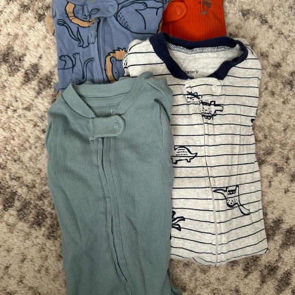 Carters 9m sleep n play pajamas bundle - Picture 2 of 3